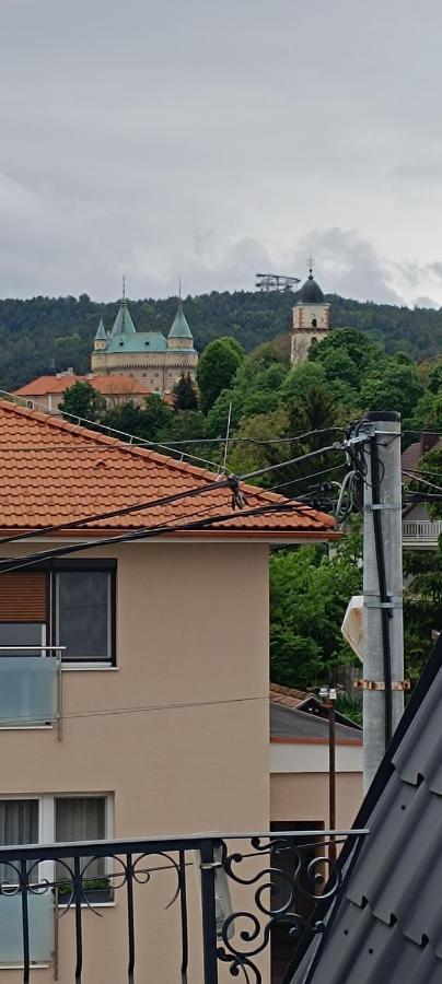 Apartman S Vyhladom Na Bojnicky Zamok Bojnice Luaran gambar